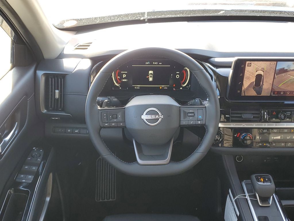 2026 Nissan Pathfinder SL