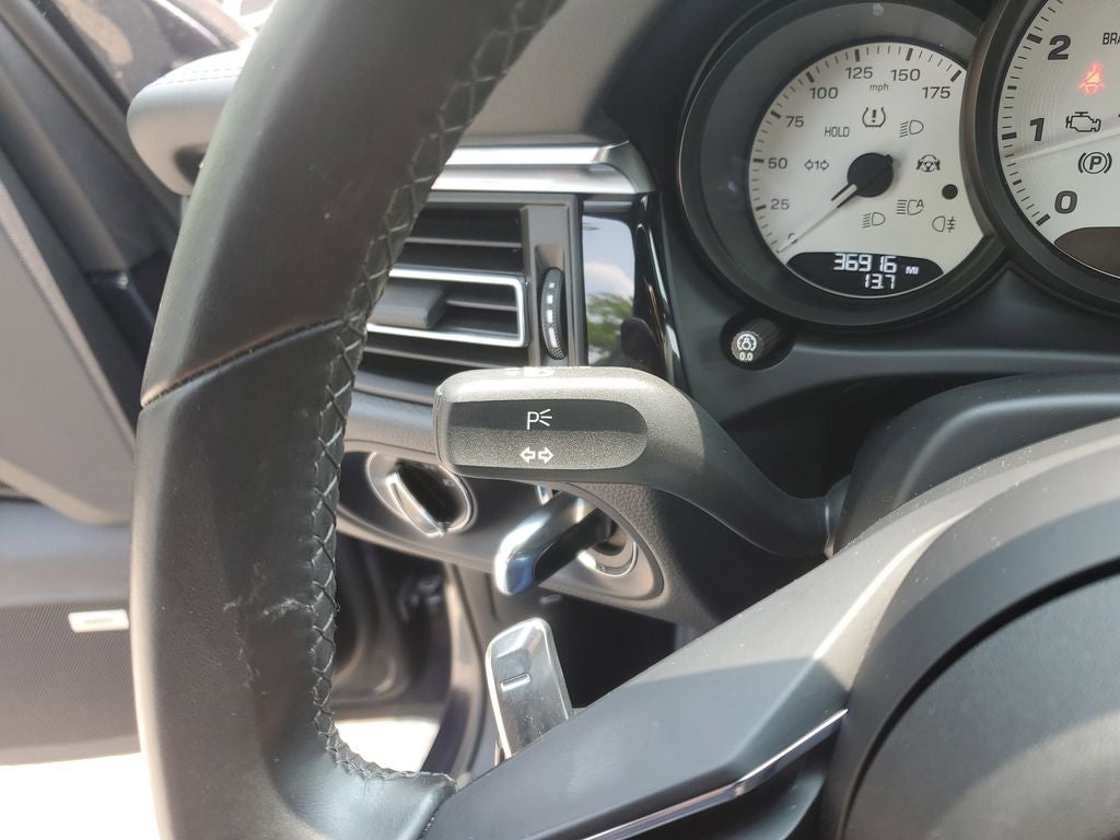 2022 Porsche Macan S