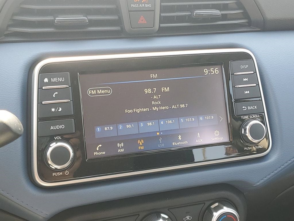 2025 Nissan Versa SV