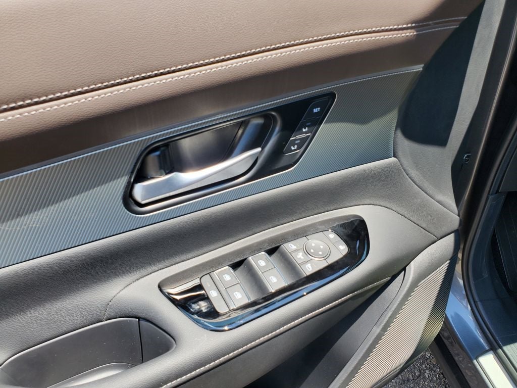 2025 Nissan Murano Platinum