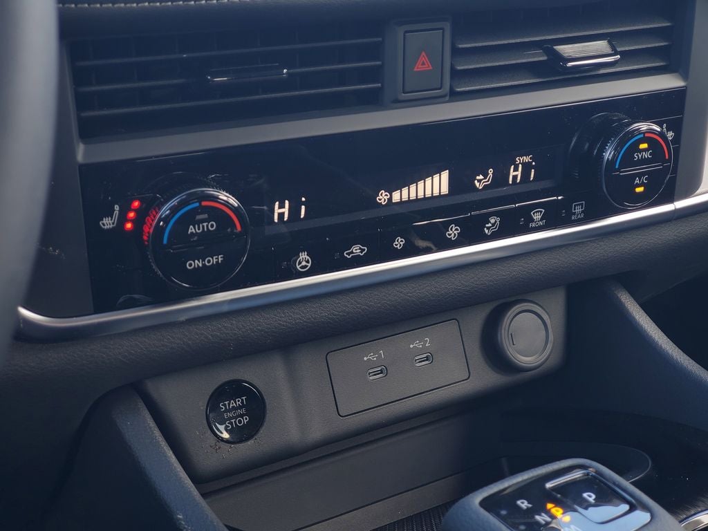 2026 Nissan Rogue SV