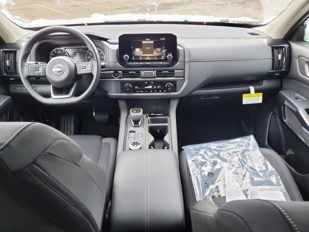 2025 Nissan Pathfinder S