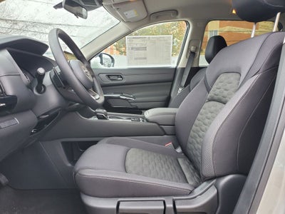 2025 Nissan Pathfinder S