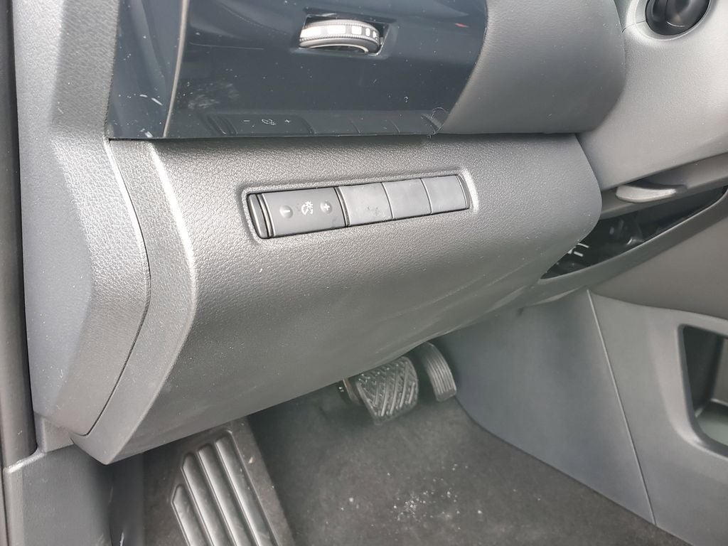 2025 Nissan Pathfinder S