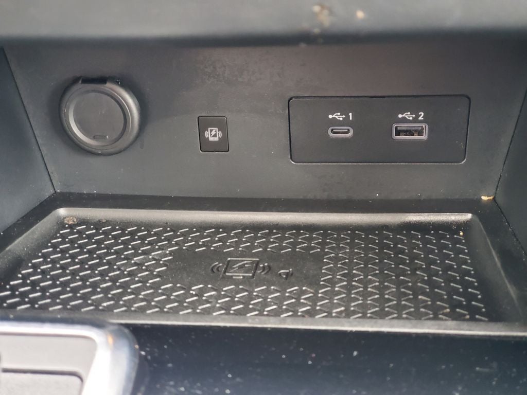 2023 Nissan Pathfinder Platinum w/ CAPTAINS CHAIRS