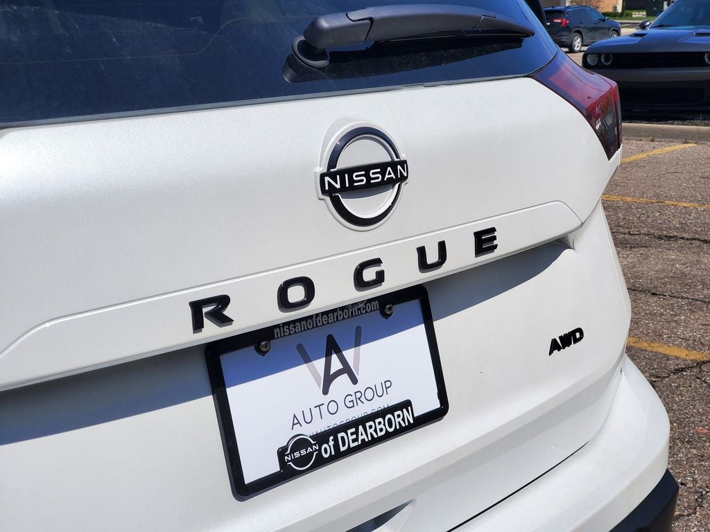 2026 Nissan Rogue Dark Armor