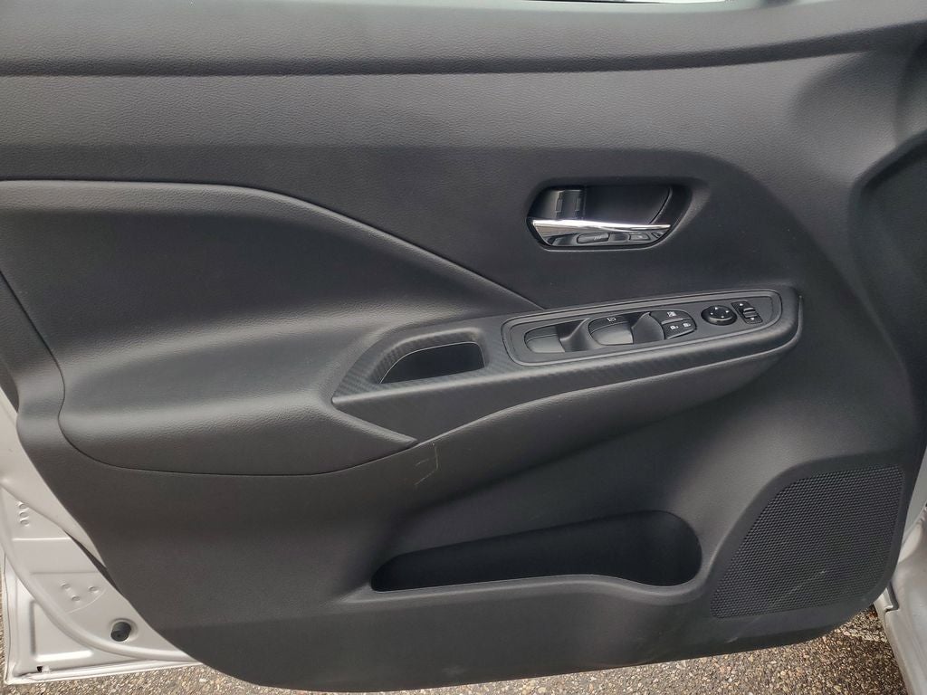 2023 Nissan Versa SV