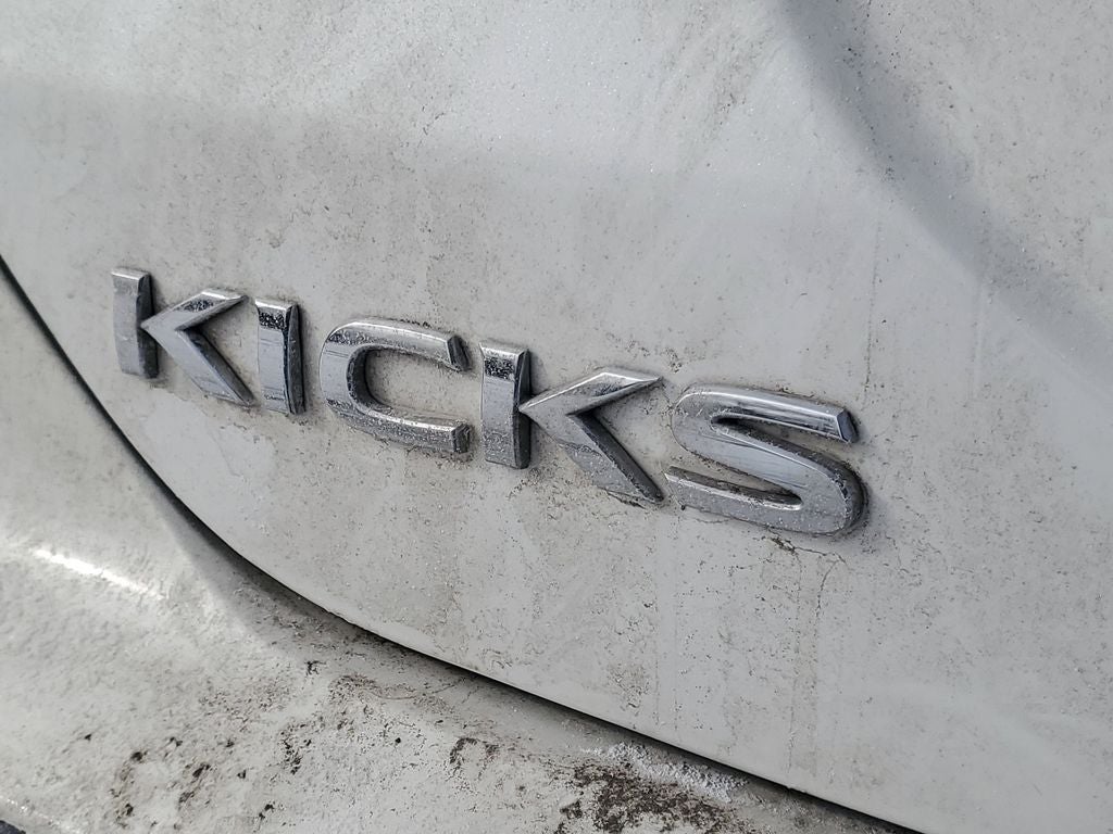 2022 Nissan Kicks SV