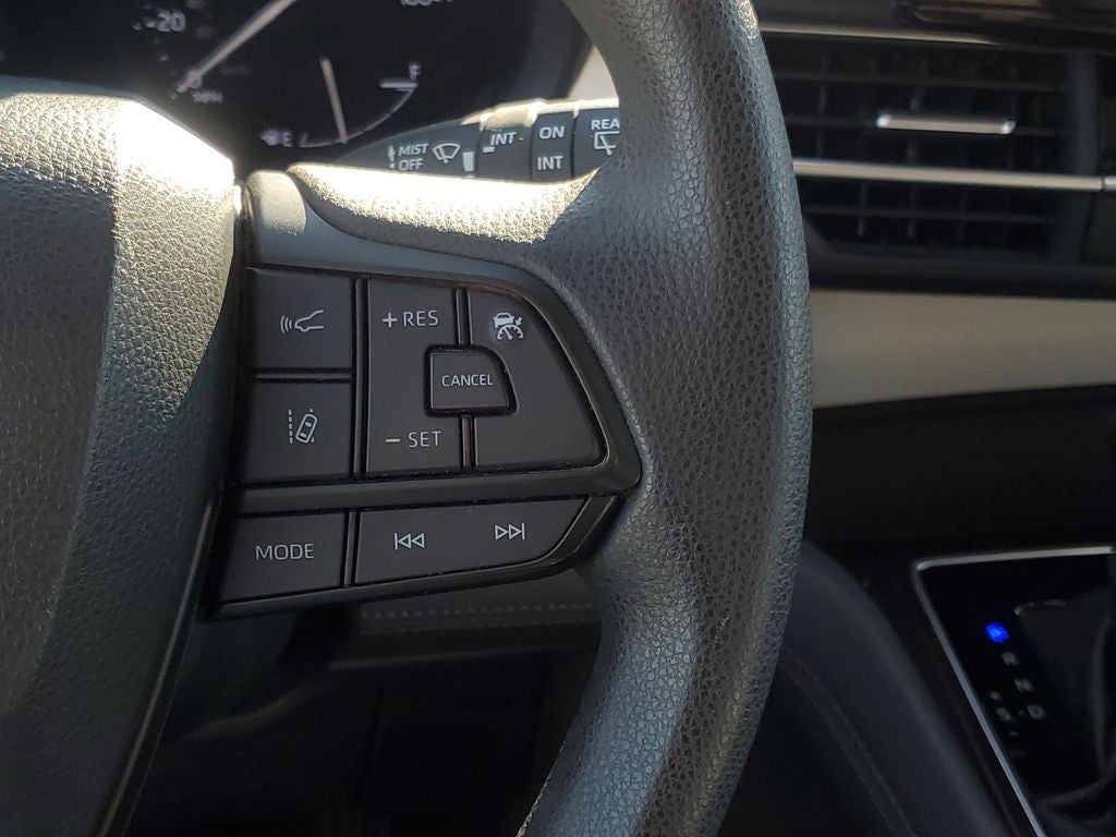 2023 Toyota Sienna LE