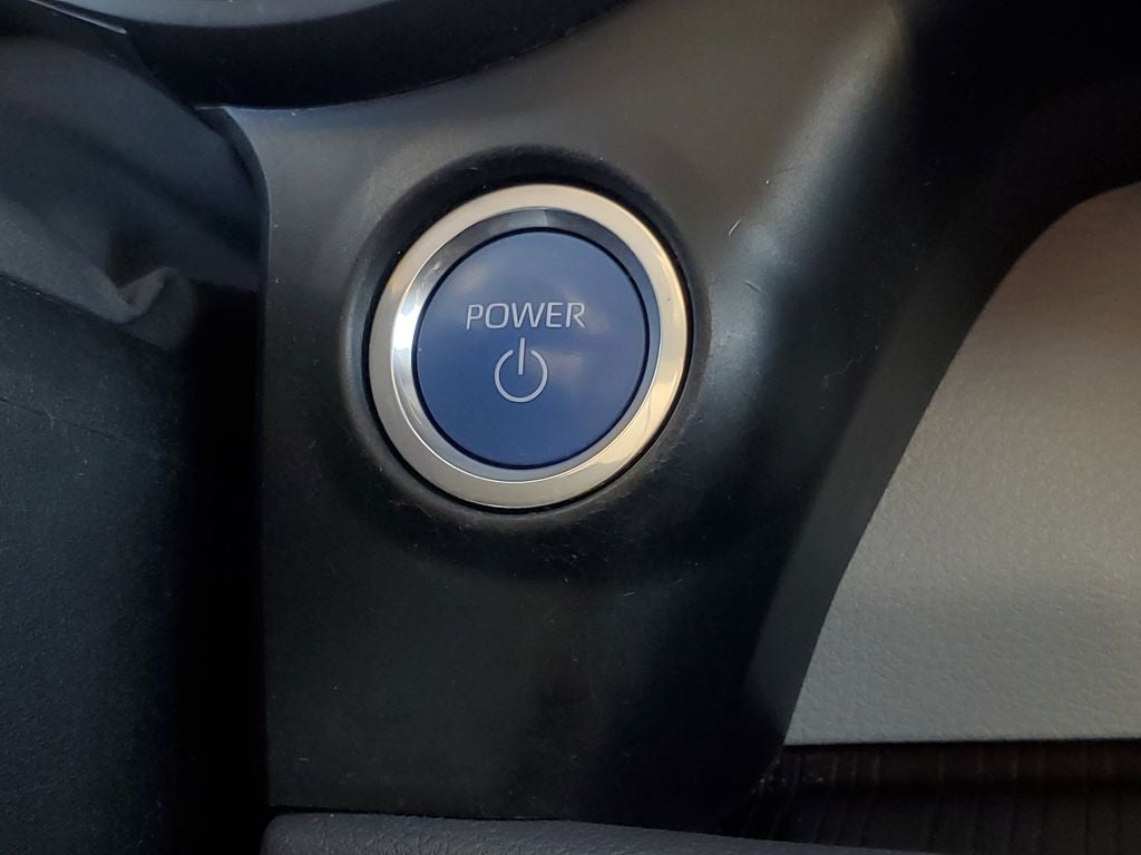 2023 Toyota Sienna LE