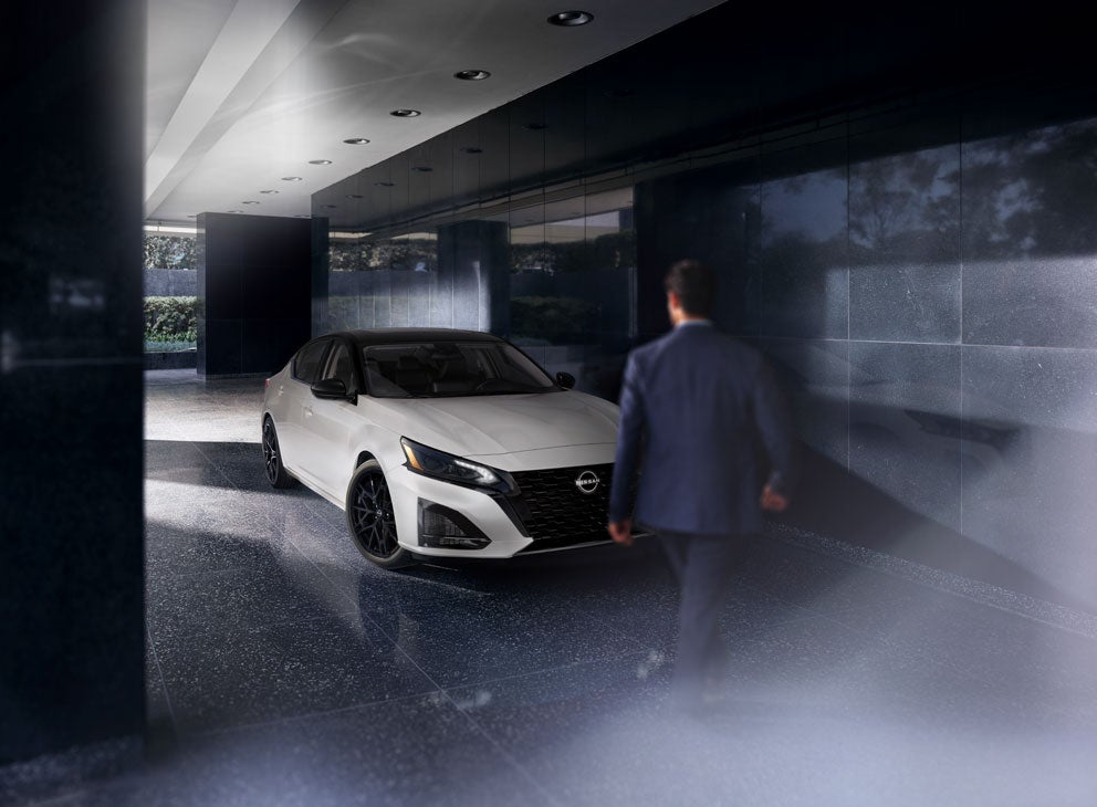 Nissan of Macomb in Clinton Township MI