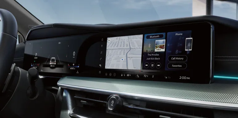 Nissan of Macomb in Clinton Township MI