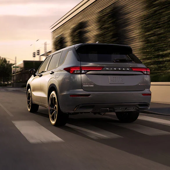 Nissan of Macomb in Clinton Township MI