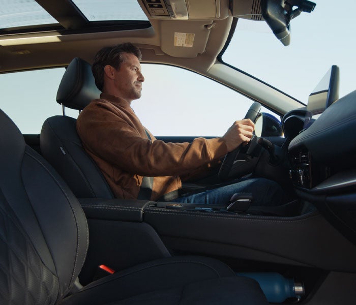 Nissan of Macomb in Clinton Township MI