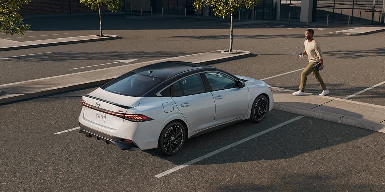 Nissan of Macomb in Clinton Township MI