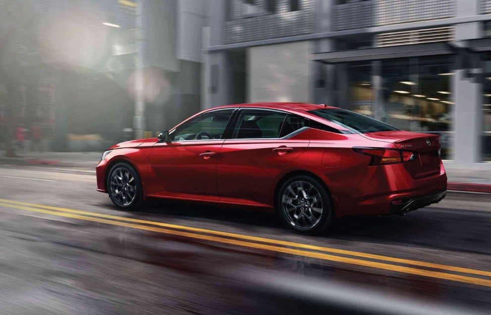 Nissan of Macomb in Clinton Township MI